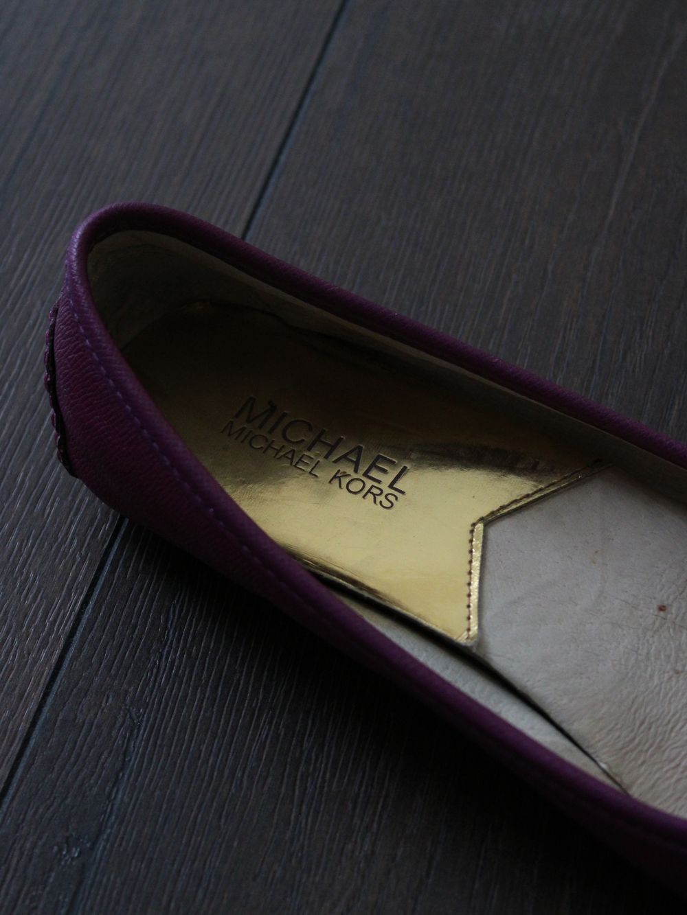 Michael Kors Women's Pink Ballet Flats with Gold MK Accent - Picture 4 of 7